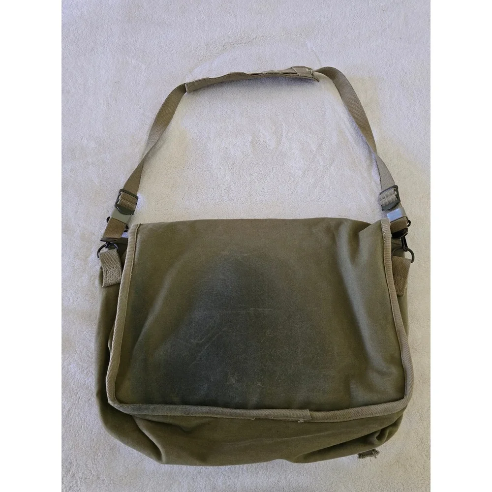 Vintage Banana Republic Messenger Bag Olive Canvas Paratrooper Made Israel Worn